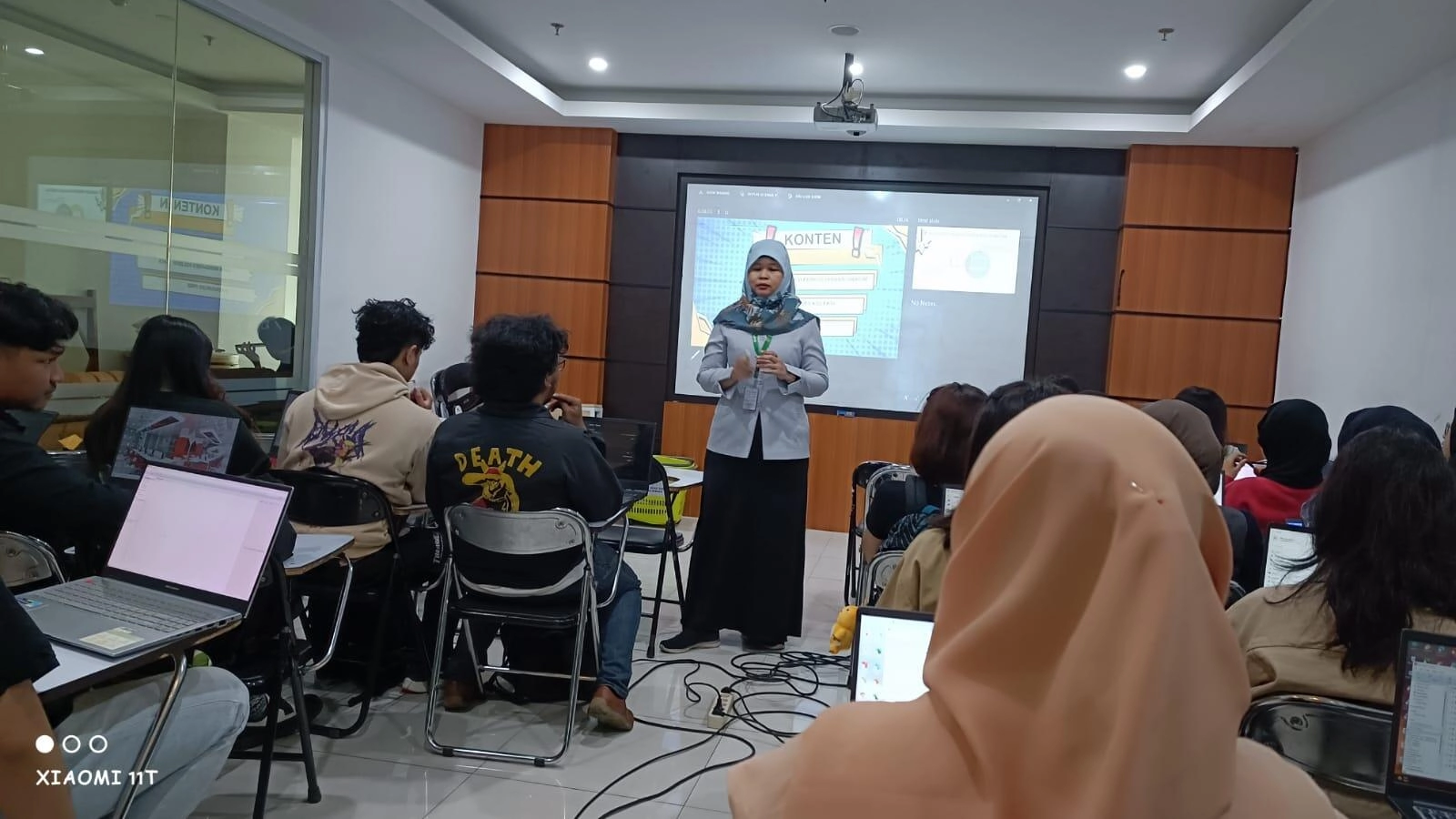 Gerakan Literasi Unikom Gelar Pelatihan Mendeley Untuk Tingkatkan Literasi Ilmiah Sivitas Akademika