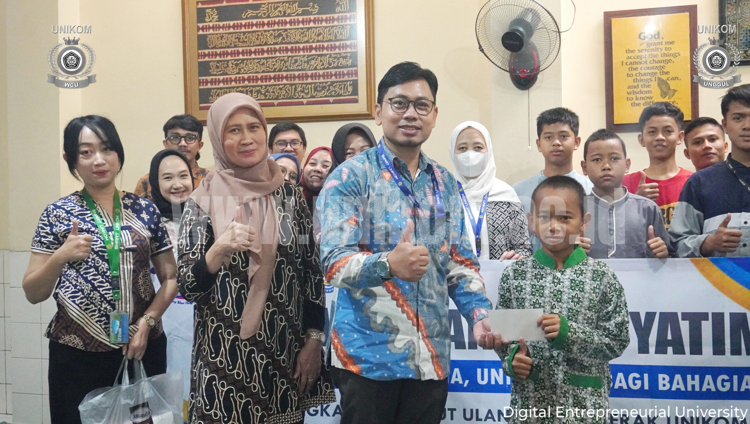 “Perak Bermakna, UNIKOM Berbagi Bahagia” UNIKOM Tebar Kepedulian Lewat Santunan Anak Yatim
