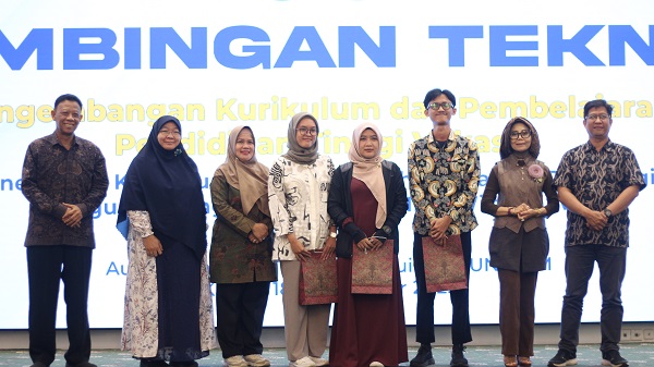 Kolaborasi Unikom dan Belmawa Gelar Bimbingan Teknis Mata Kuliah Wajib Kurikulum 2025: Wujudkan Kurikulum Vokasi Link and Match dengan Dudika 