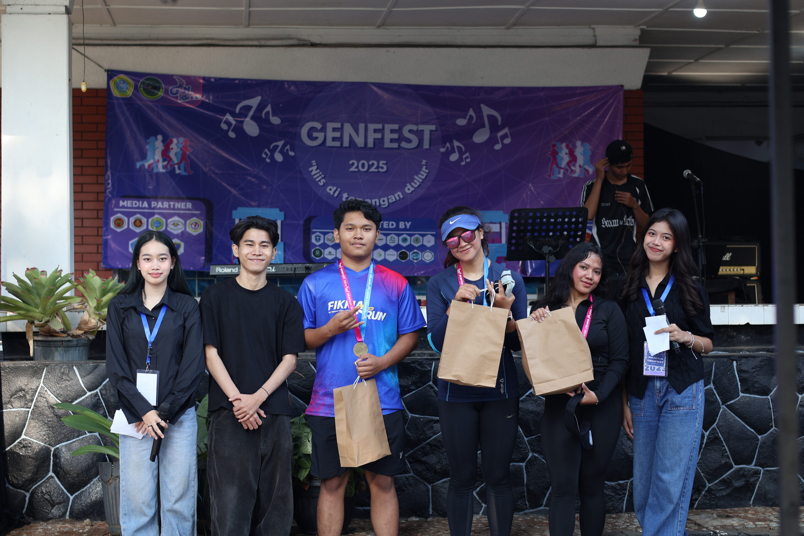 Rayakan Kebersamaan Dan Semangat Wirausaha Hipma Unikom Gelar Genfest 2025: “Niis Ditepangan Dulur”