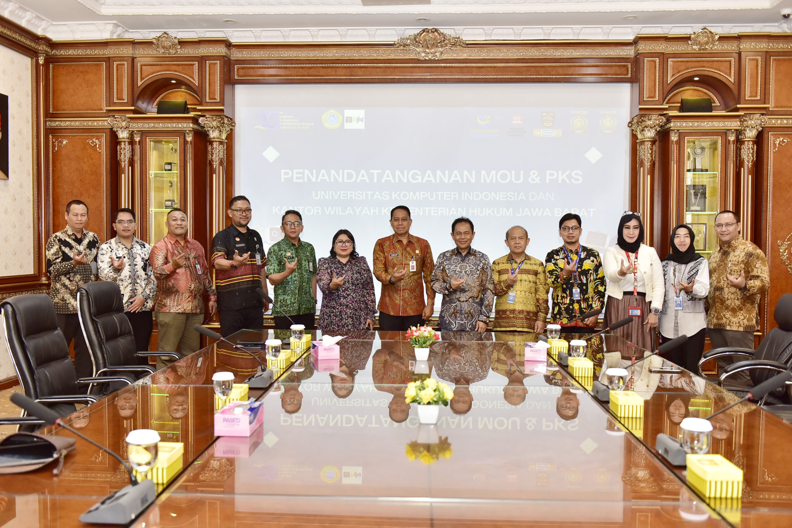 UNIKOM dan KEMENKUM Jawa Barat Jalin Kerjasama Kembangkan Ekosistem Inovasi Catat Ribuan Pendaftaran Hak Cipta Dosen dan Mahasiswa