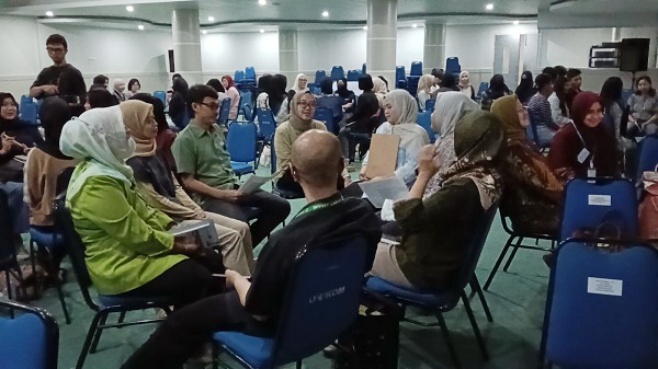 Direktorat Perpustakaan UNIKOM Gelar Workshop Mental Health “Write it Out: Stress Less, Write it more with Your Best Friend”