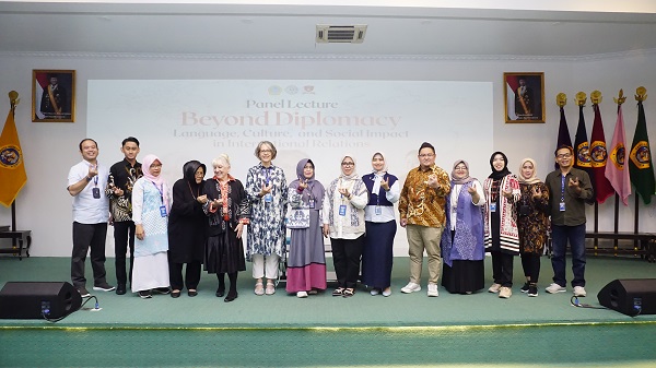 Perluas Cakrawala Global, Prodi Ilmu Hubungan Internasional FISIP UNIKOM Gelar Panel Lecture “Beyond Diplomacy”