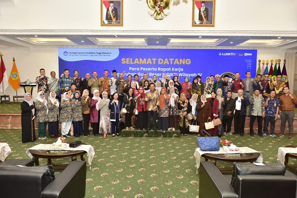 UNIKOM Tuan Rumah Forum Strategis Pelantikan Pengurus dan Rapat Kerja Paguyuban Guru Besar LLDIKTI Wilayah IV Dorong Peningkatan Guru Besar Baru