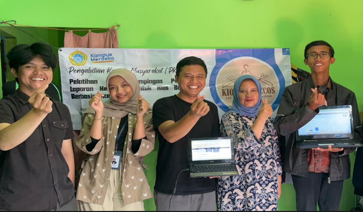 Tim PKM UNIKOM Dorong UMKM Naik Kelas dengan Pelatihan Laporan Keuangan Berbasis Excel di Kios Bos Kecos