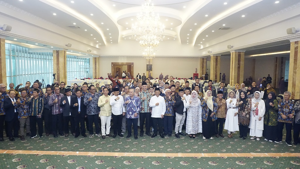 UNIKOM Tuan Rumah Halal Bihalal Gabungan APTISI Jabar, LLDIKTI Wilayah IV, ABPPTSI Jabar dan APPERTI Jabar 2026: Perkuat Silaturahmi dan Kolaborasi Menuju Perguruan Tinggi Berprestasi