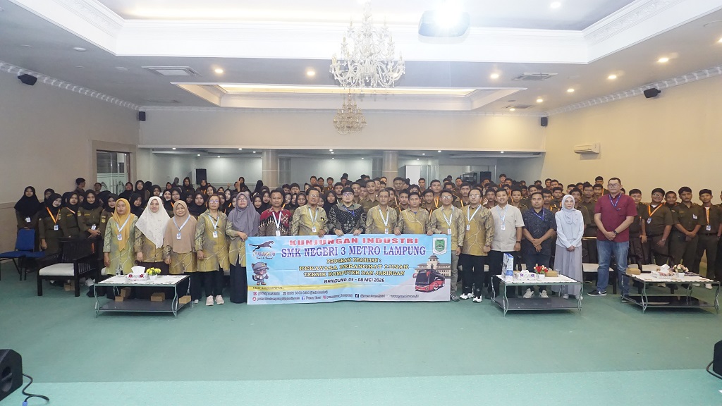 UNIKOM Terima Kunjungan Edukatif SMK Negeri 3 Metro Lampung Perkuat Wawasan Pendidikan Tinggi dan Teknologi Digital