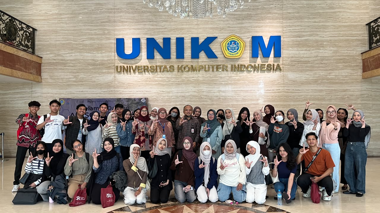 Tingkatkan Literasi Keuangan Mahasiswa: Prodi Akuntansi Fakultas Ekonomi dan Bisnis UNIKOM Gelar Kuliah Dosen Tamu Bersama OJK Jawa Barat