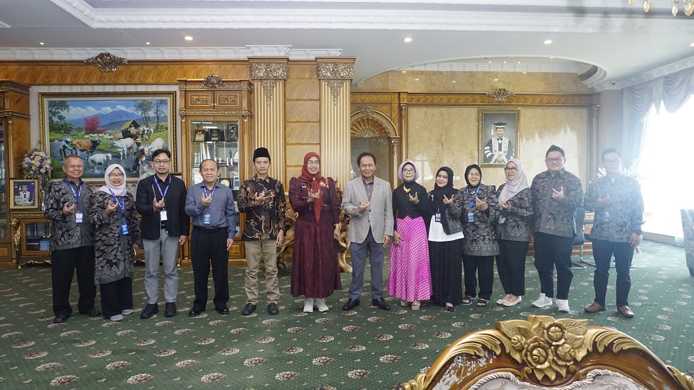 Prodi Ilmu Hubungan Internasional Unikom Raih Akreditasi “Unggul”, Perkuat Komitmen Cetak Lulusan Berdaya Saing Global
