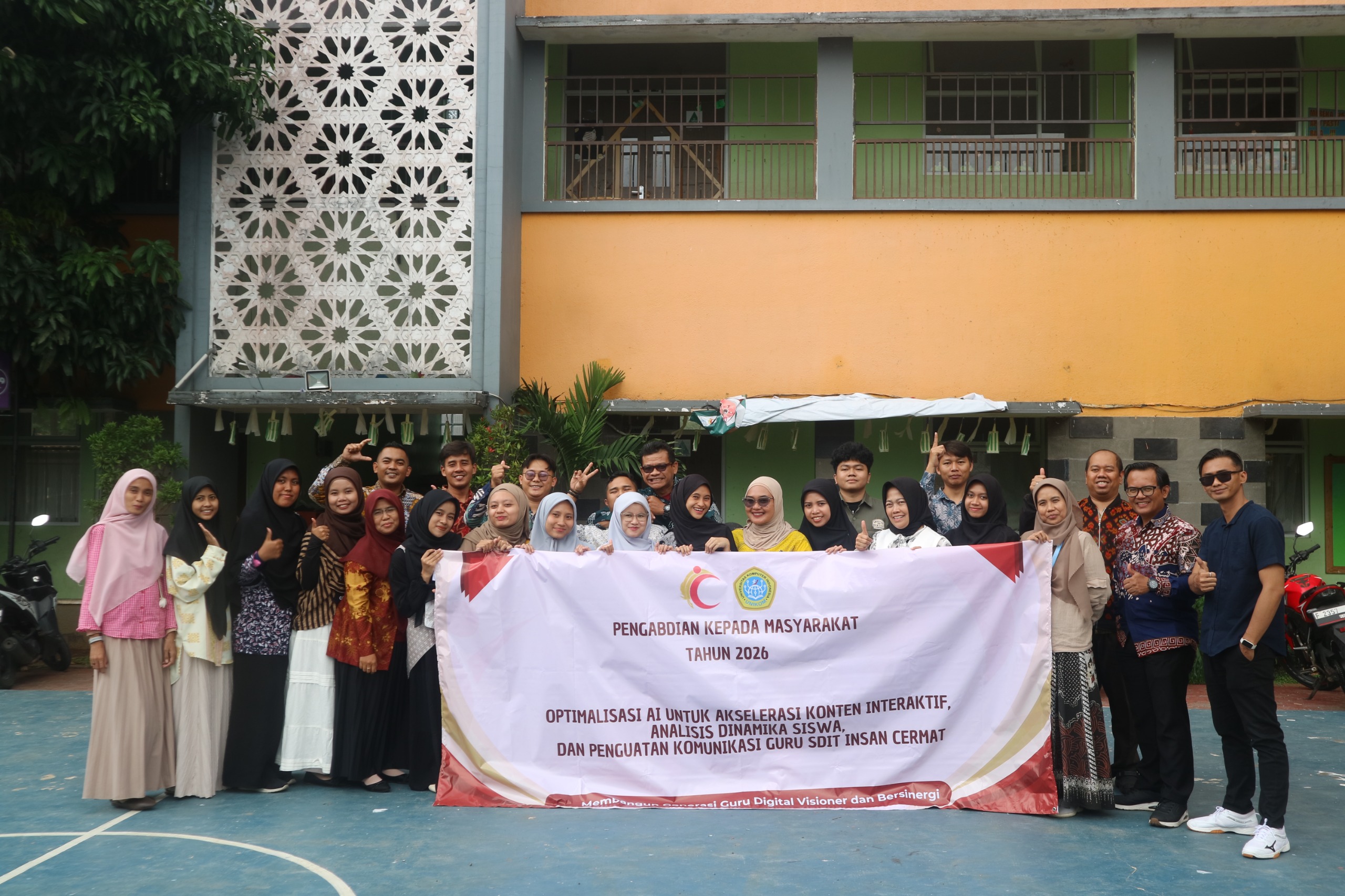 UNIKOM MENGABDI: BEKALI KOMPETENSI ARTIFICIAL INTELLIGENCE PADA GURU SDIT INSAN CERMAT UNTUK AKSELERASI KONTEN INTERAKTIF GUNA BANGUN GENERASI GURU DIGITAL YANG VISIONER DAN BERSINERGI