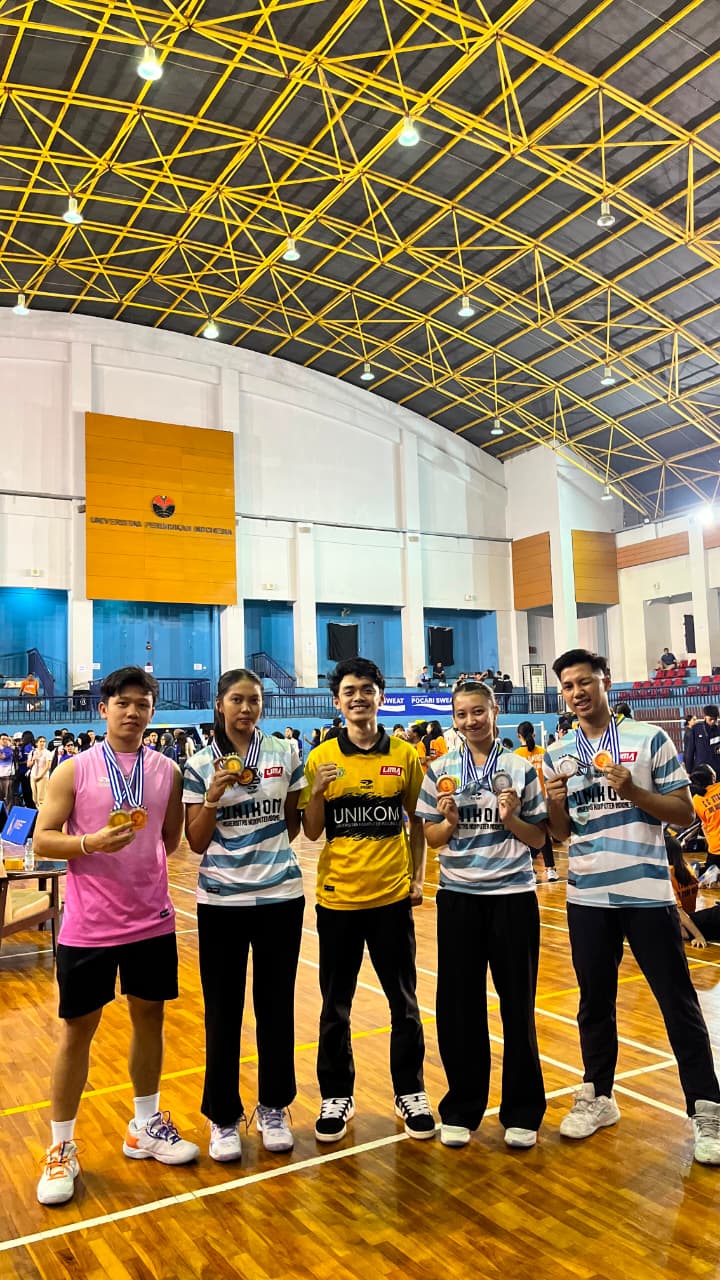 Ukm Bulutangkis Unikom Raih Juara Umum Dan Raih Empat Gelar Tingkat Nasional Di Ajang Bumi Siliwangi Open 2026