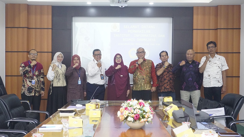 Berbagi Praktik Terbaik Tata Kelola dan Pengembangan Program Doktor: Prodi Doktor Sistem Informasi Fakultas Pascasarjana UNIKOM Terima Kunjungan Studi Banding dari Institut Informatika dan Bisnis (IIB) Darmajaya, Lampung