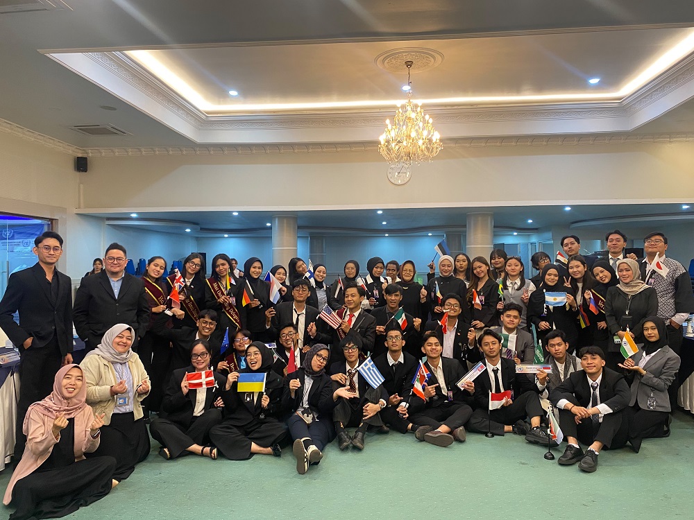 Asah Diplomasi dan Negosiasi : Mahasiswa Prodi Ilmu Hubungan Internasional Fisip UNIKOM Simulasikan Sidang Internasional Dewan Keamanan PBB, Bahas Kompleksitas Konflik Ukraina